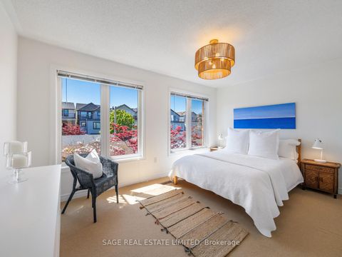 Photo 14 at 116 Boardwalk Drive, The Beaches, Toronto