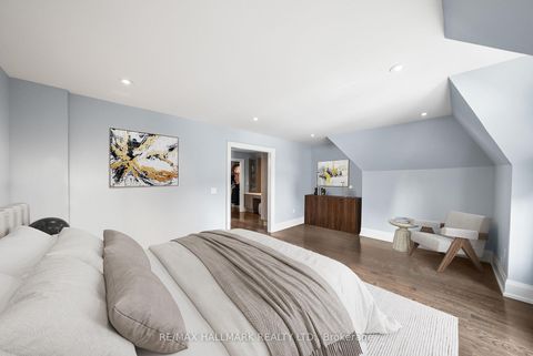 Photo 17 at 19 Hycrest Avenue, Willowdale East, Toronto