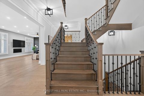 Photo 8 at 71 Sofia Olivia Crescent, Patterson, Vaughan