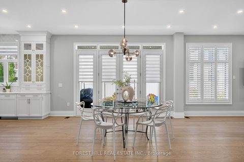 Photo 21 at 71 Sofia Olivia Crescent, Patterson, Vaughan