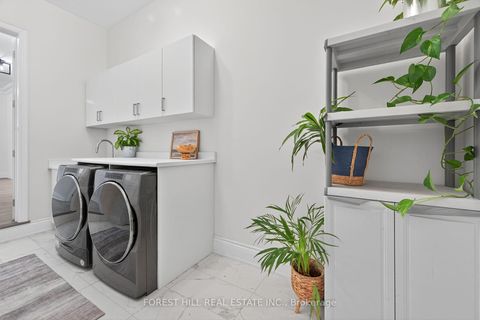 Photo 29 at 71 Sofia Olivia Crescent, Patterson, Vaughan