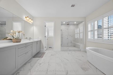 Photo 35 at 71 Sofia Olivia Crescent, Patterson, Vaughan