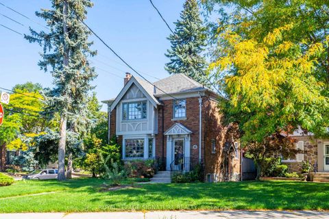 Photo 2 at 221 Hanna Road, Leaside, Toronto