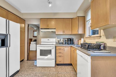 Photo 14 at 221 Hanna Road, Leaside, Toronto
