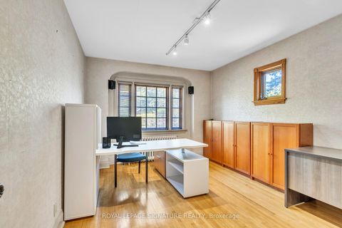Photo 23 at 221 Hanna Road, Leaside, Toronto