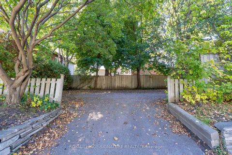 Photo 33 at 221 Hanna Road, Leaside, Toronto