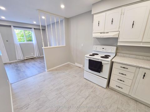 Photo 9 at 22 - 341 Military Trail, Morningside, Toronto