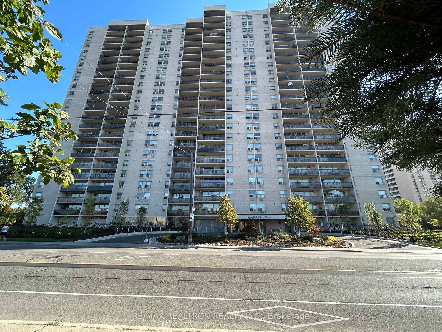 709 - 155 Marlee Avenue, Belgravia, Toronto by Alessia Polo 709 - 155 Marlee Avenue, Belgravia, Toronto