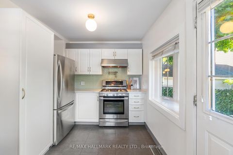 Photo 11 at 1 Heyworth Crescent, Danforth, Toronto