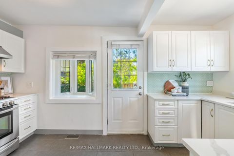 Photo 14 at 1 Heyworth Crescent, Danforth, Toronto