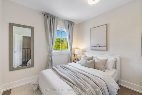 Photo 19 at 1 Heyworth Crescent, Danforth, Toronto
