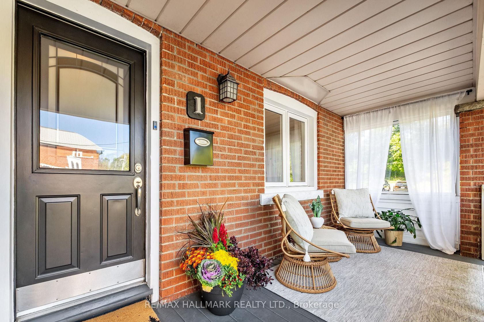 Photo 1 at 1 Heyworth Crescent, Danforth, Toronto Photo 1 at 1 Heyworth Crescent, Danforth, Toronto