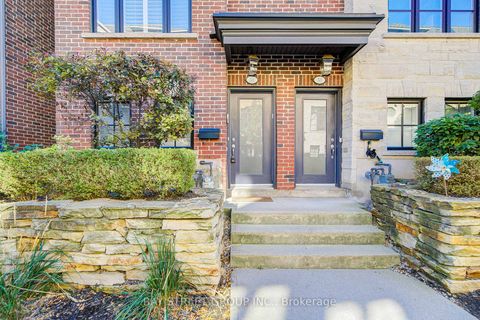 Photo 1 at 51 Lobo Mews, City Centre West, Toronto