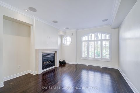 Photo 14 at 51 Lobo Mews, City Centre West, Toronto