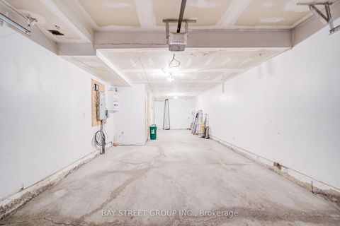 Photo 37 at 51 Lobo Mews, City Centre West, Toronto