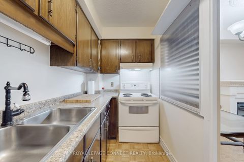 Photo 10 at 5-213 - 50 Old Kingston Road, West Hill, Toronto