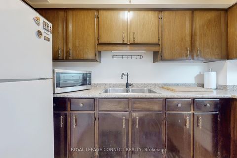 Photo 12 at 5-213 - 50 Old Kingston Road, West Hill, Toronto