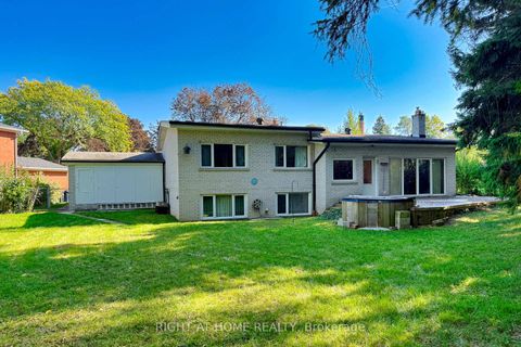 Photo 1 at 32 Donna Court, Newtonbrook East, Toronto Photo 1 at 32 Donna Court, Newtonbrook East, Toronto