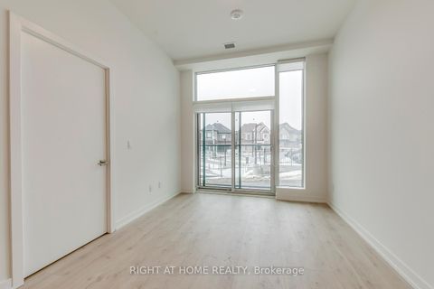 Photo 13 at 136 - 2501 Saw Whet Boulevard, GA Glen Abbey, Oakville