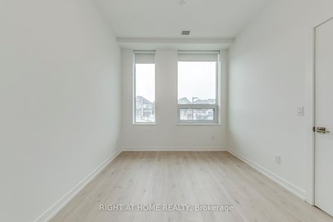 Photo 17 at 136 - 2501 Saw Whet Boulevard, GA Glen Abbey, Oakville