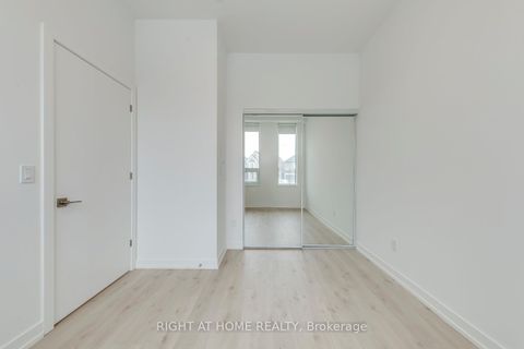 Photo 19 at 136 - 2501 Saw Whet Boulevard, GA Glen Abbey, Oakville