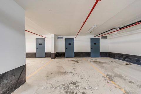 Photo 23 at 136 - 2501 Saw Whet Boulevard, GA Glen Abbey, Oakville