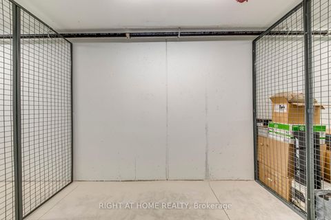 Photo 24 at 136 - 2501 Saw Whet Boulevard, GA Glen Abbey, Oakville