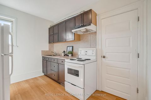 Photo 32 at 667 Shaw Street, Little Italy, Toronto