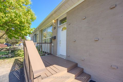 Photo 2 at 25 Bailey Crescent, Aurora Highlands, Aurora
