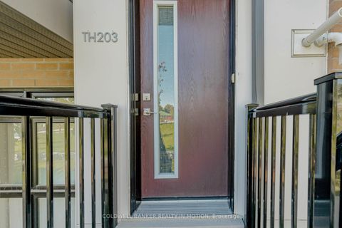 Photo 4 at TH203 - 90 Canon Jackson Drive, Amesbury, Toronto