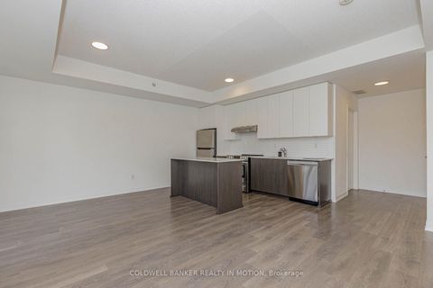 Photo 12 at TH203 - 90 Canon Jackson Drive, Amesbury, Toronto