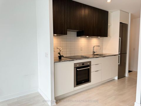 Photo 4 at 421 - 120 Parliament Street, Moss Park, Toronto