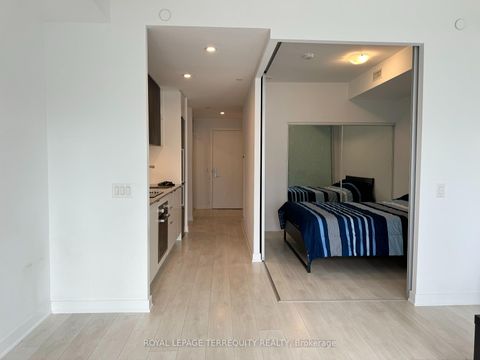 Photo 5 at 421 - 120 Parliament Street, Moss Park, Toronto