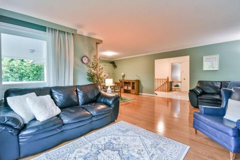 Photo 8 at 25 FLORIDA Crescent, Humbermede, Toronto