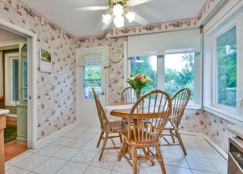 Photo 12 at 25 FLORIDA Crescent, Humbermede, Toronto
