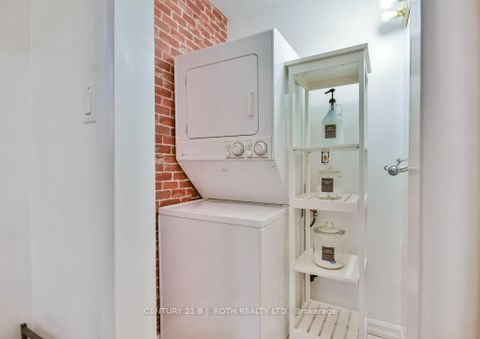 Photo 14 at 25 FLORIDA Crescent, Humbermede, Toronto