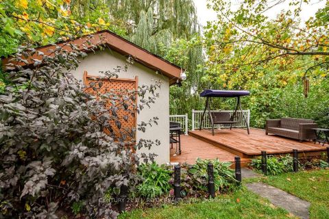 Photo 40 at 25 FLORIDA Crescent, Humbermede, Toronto
