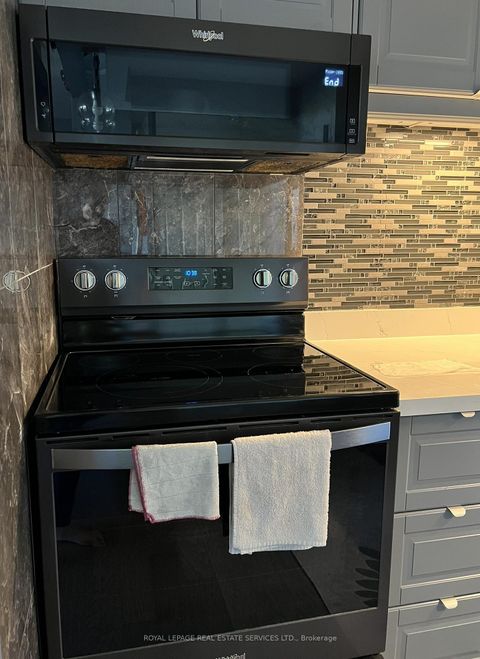 Photo 3 at 709 - 60 Pavane Linkway, Flemingdon Park, Toronto