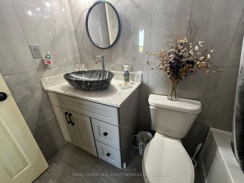 Photo 18 at 709 - 60 Pavane Linkway, Flemingdon Park, Toronto