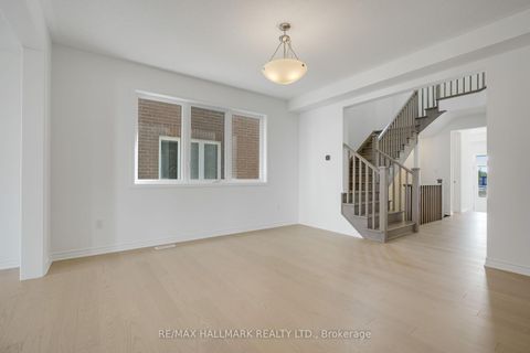 Photo 8 at 634 Newlove Street, Rural Innisfil, Innisfil Photo 8 at 634 Newlove Street, Rural Innisfil, Innisfil