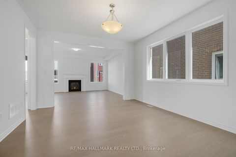 Photo 11 at 634 Newlove Street, Rural Innisfil, Innisfil Photo 11 at 634 Newlove Street, Rural Innisfil, Innisfil