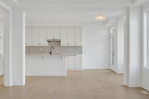 Photo 15 at 634 Newlove Street, Rural Innisfil, Innisfil Photo 15 at 634 Newlove Street, Rural Innisfil, Innisfil