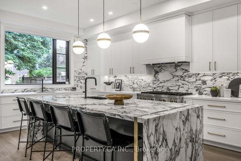 Photo 6 at 8 Manor Haven Road, Lawrence, Toronto