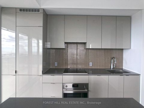 Photo 2 at 5610 - 7 Grenville Street, Bay Street Corridor, Toronto Photo 2 at 5610 - 7 Grenville Street, Bay Street Corridor, Toronto