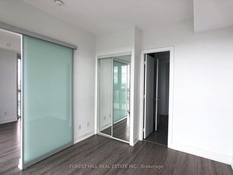 Photo 7 at 5610 - 7 Grenville Street, Bay Street Corridor, Toronto