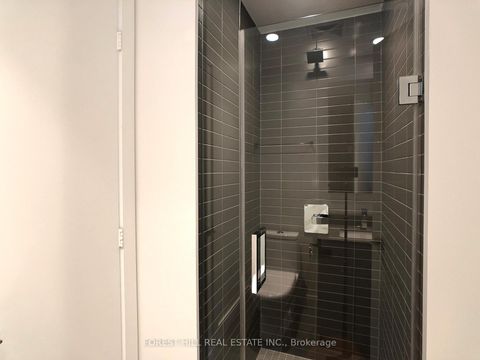 Photo 10 at 5610 - 7 Grenville Street, Bay Street Corridor, Toronto