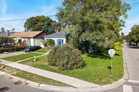 Photo 3 at 42 Anson Avenue, Cliffcrest, Toronto