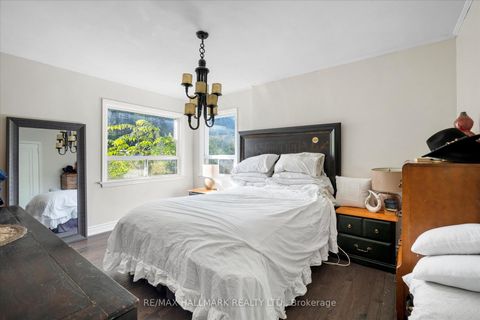 Photo 16 at 42 Anson Avenue, Cliffcrest, Toronto