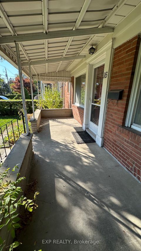 Photo 4 at 16 King Georges Drive W, Greenbrook, Toronto