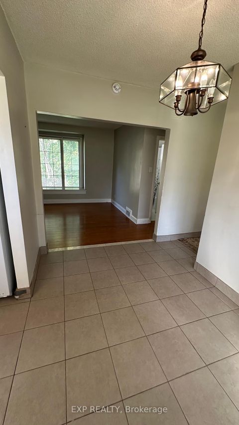 Photo 13 at 16 King Georges Drive W, Greenbrook, Toronto